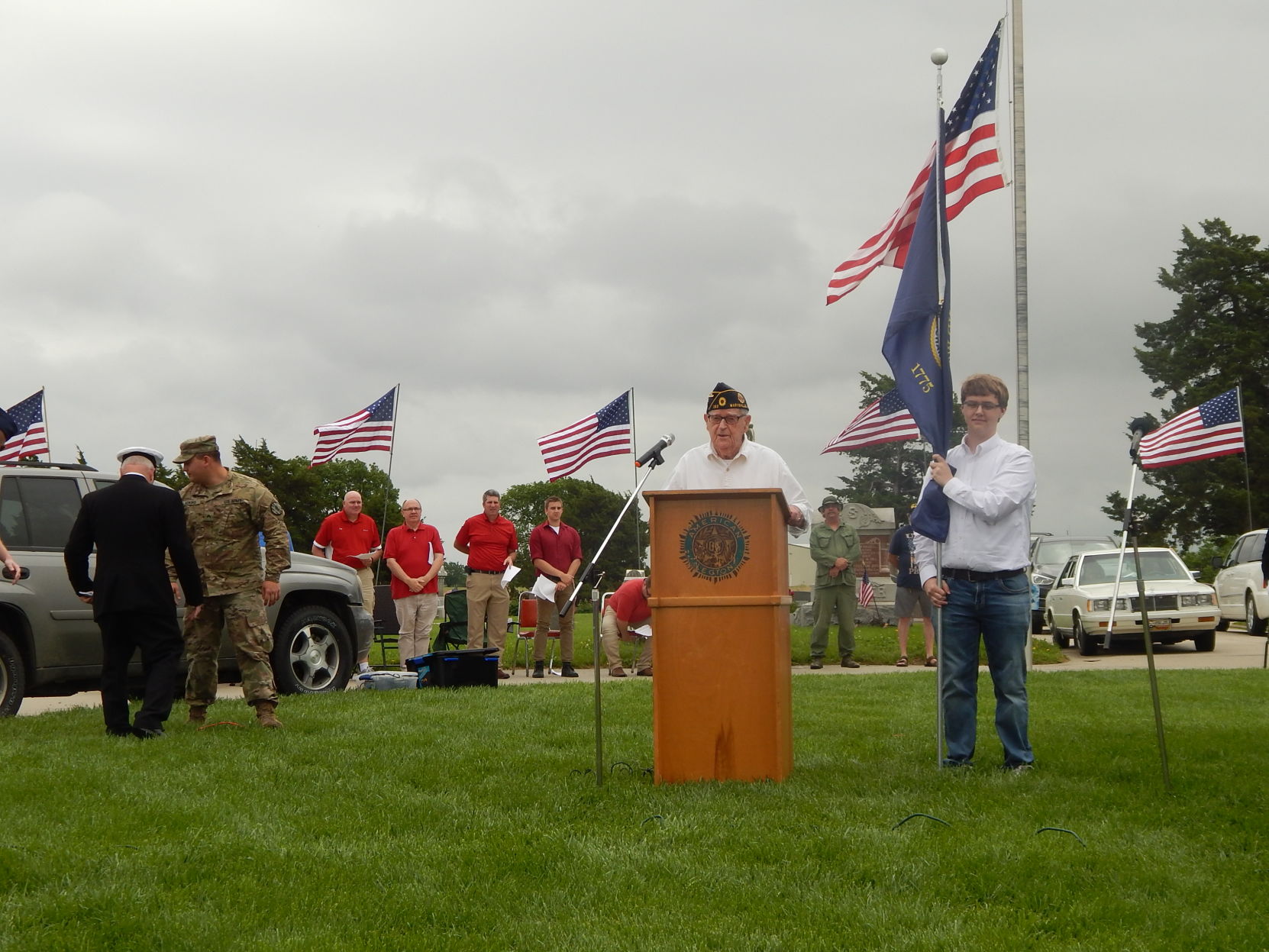 WWII vet Forrest Maendele honored